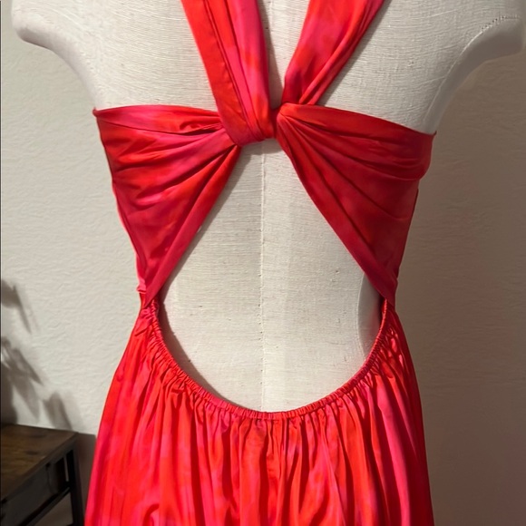 Elegant Strapless Red/pink jumpsuit , back tie / size large - Picture 4 of 5